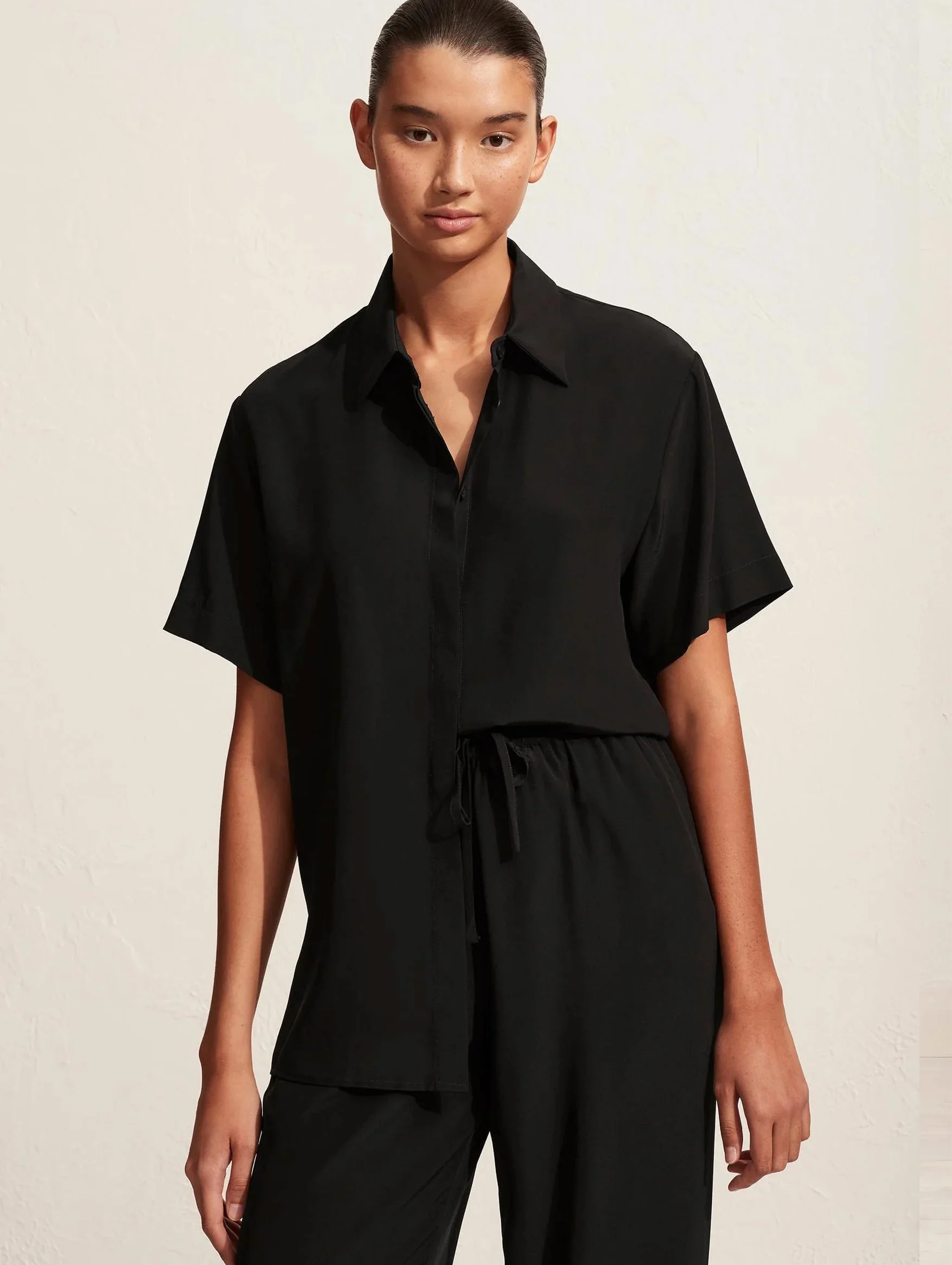 Short Sleeve Silk Shirt in Black - Image 3