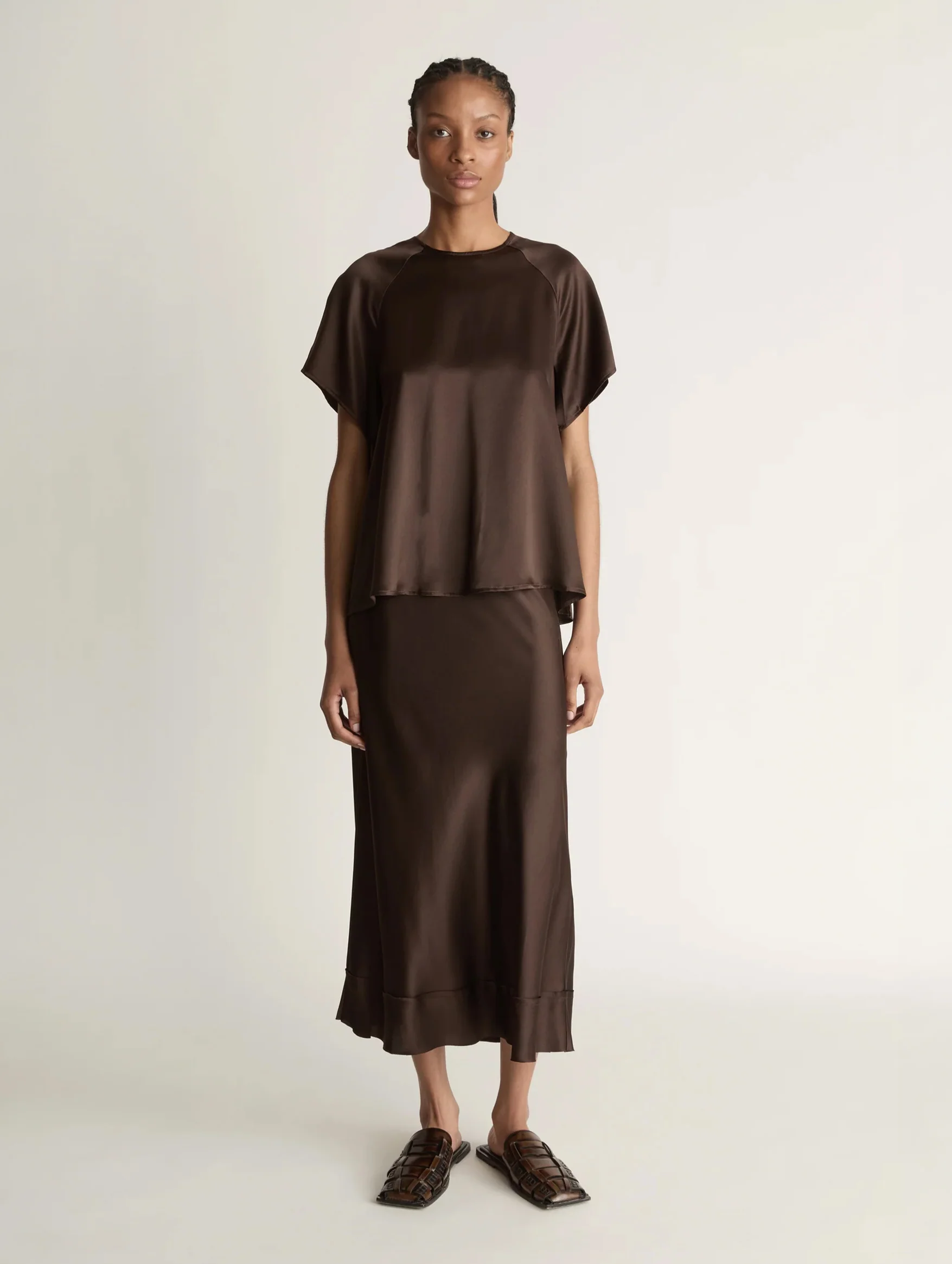 Stella Silk Satin Raglan Tee in Chocolate - Image 2