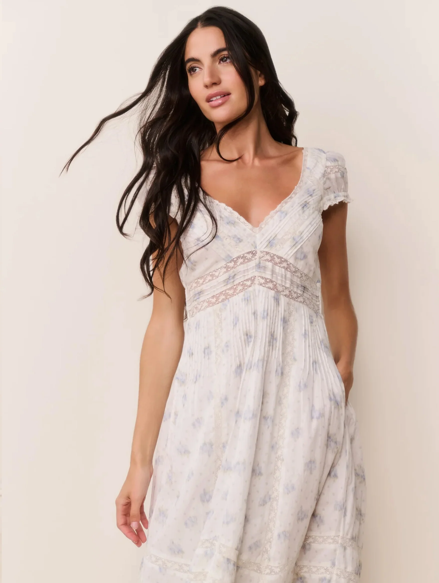 Suvi Cotton Dress in Arctic Vanilla - Image 3