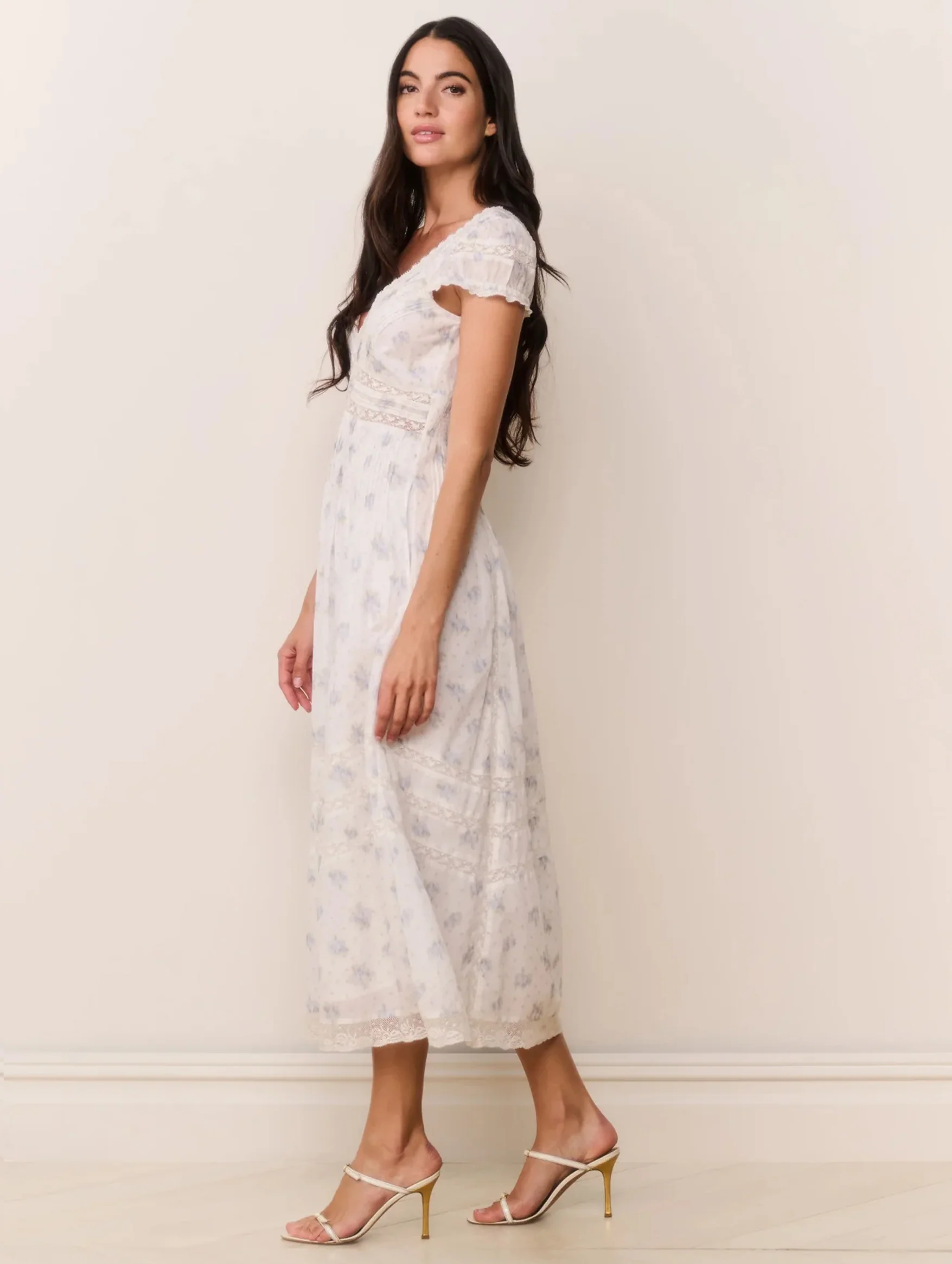 Suvi Cotton Dress in Arctic Vanilla - Image 4