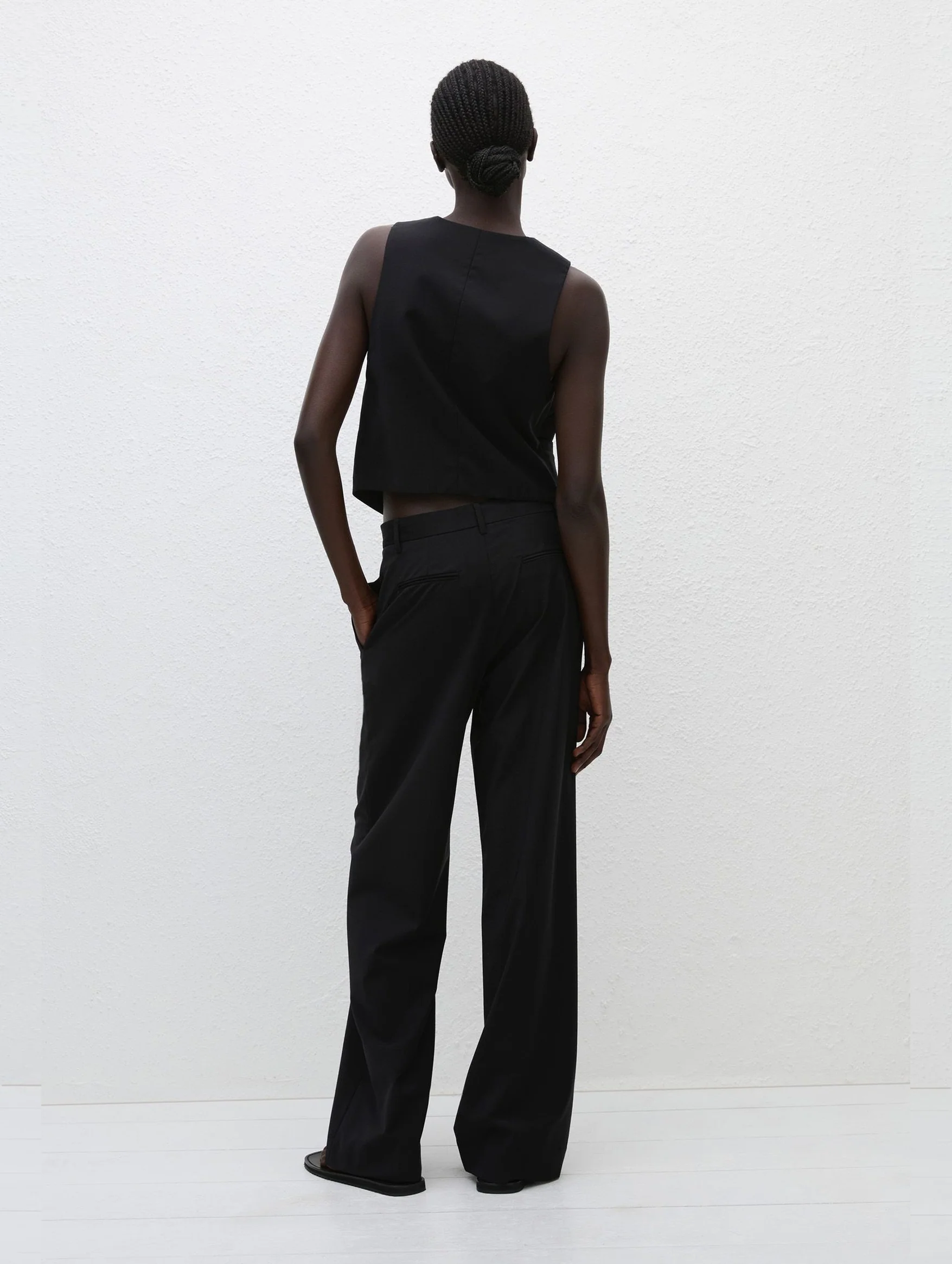 Tailored Waistcoat in Black - Image 4