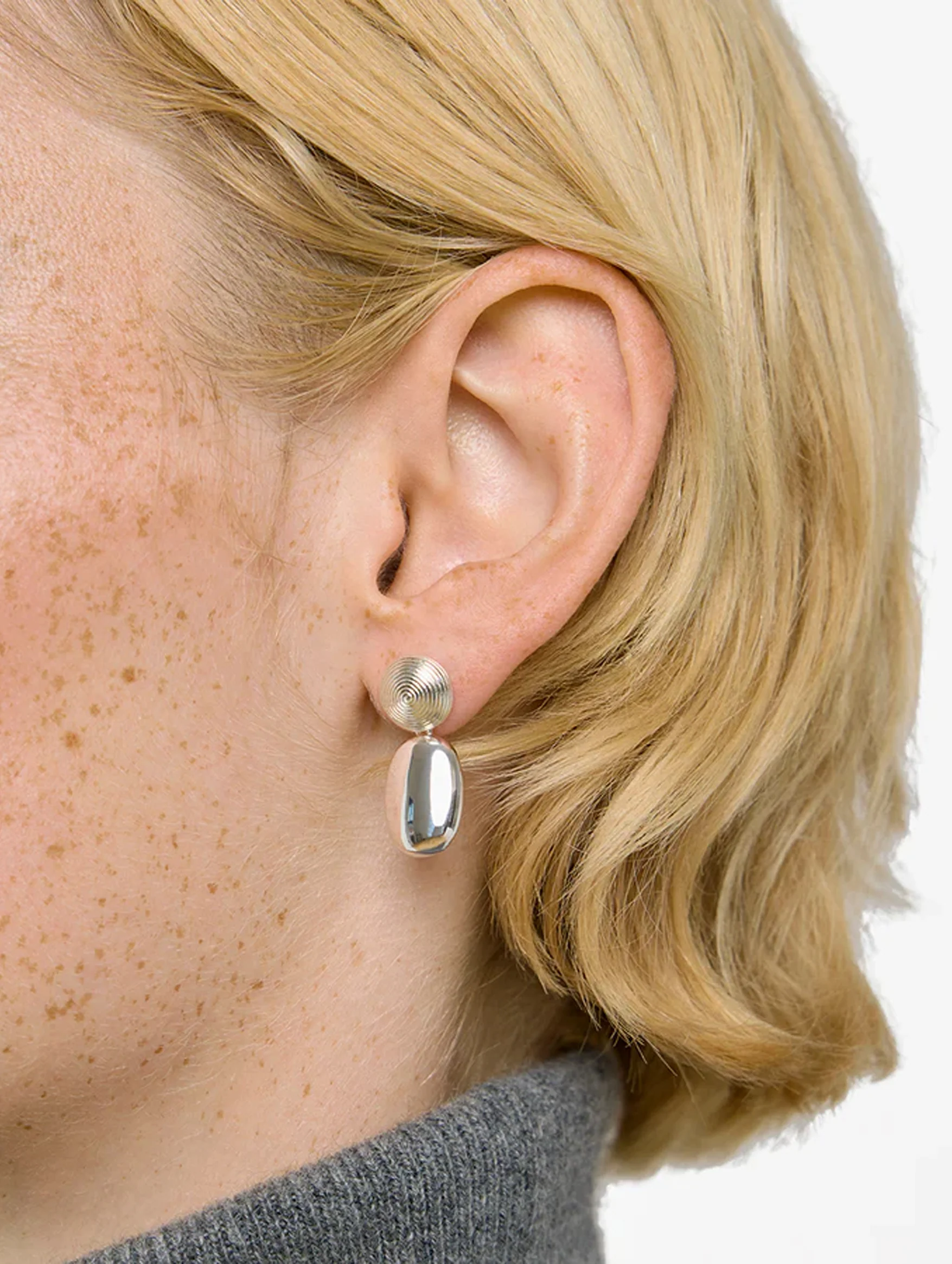 The Carla Earrings in Silver - Image 2