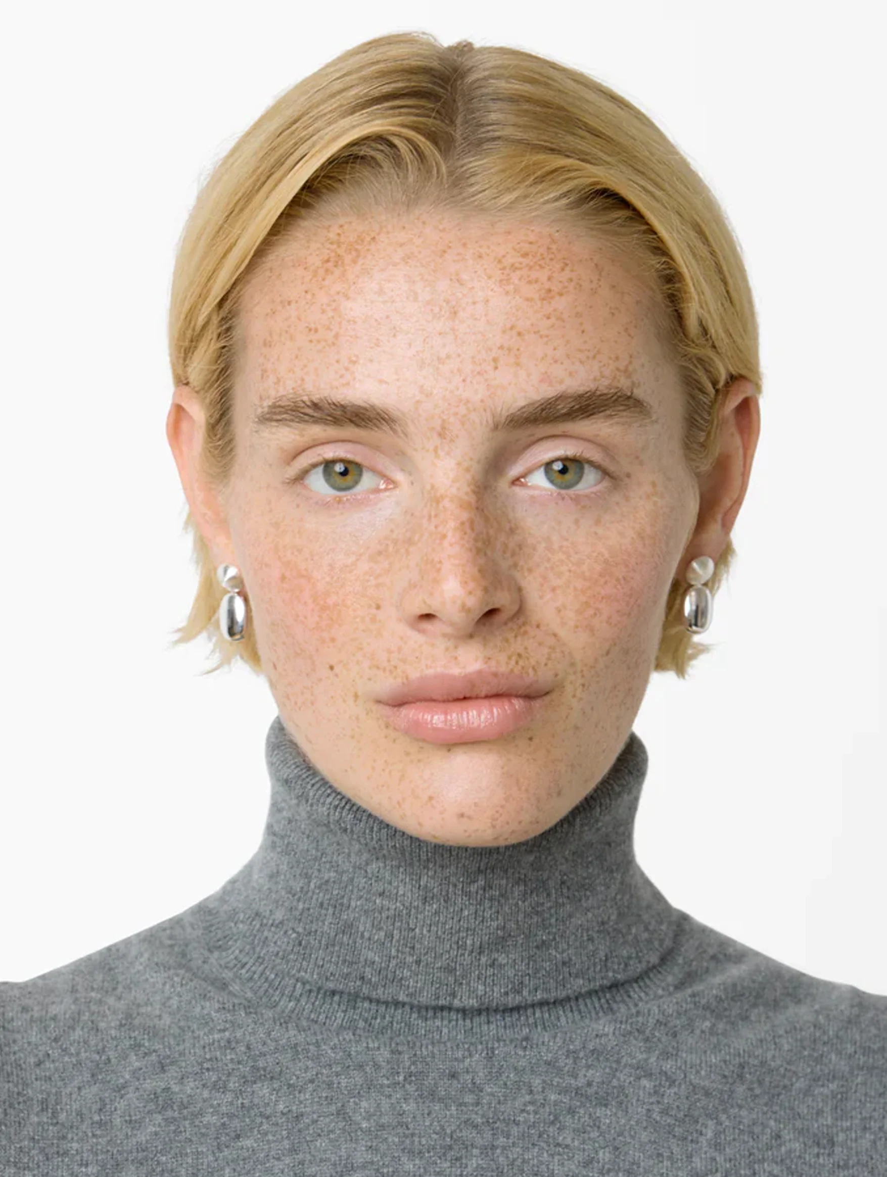 The Carla Earrings in Silver - Image 3