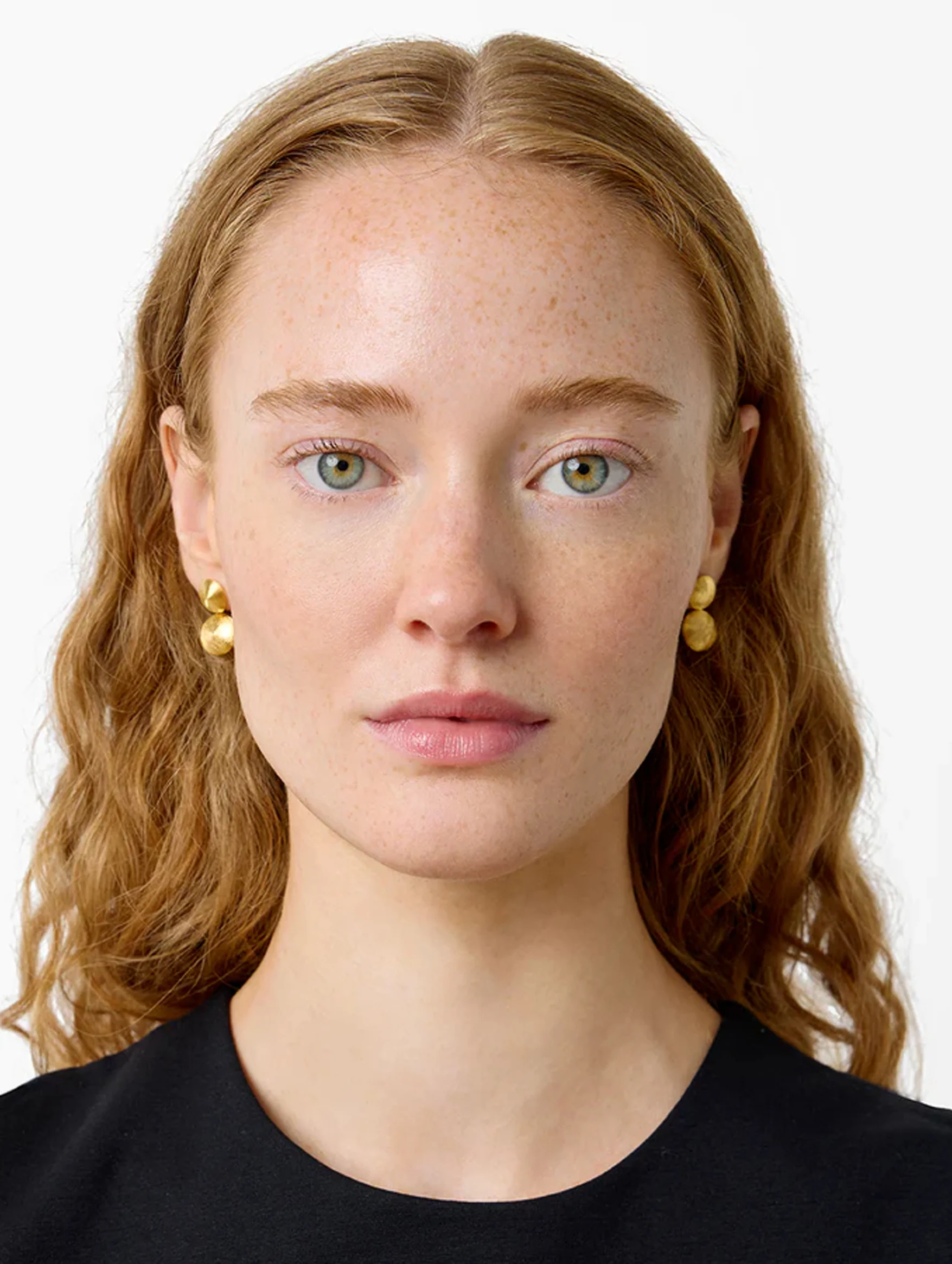 The Rita Earrings in Gold - Image 3