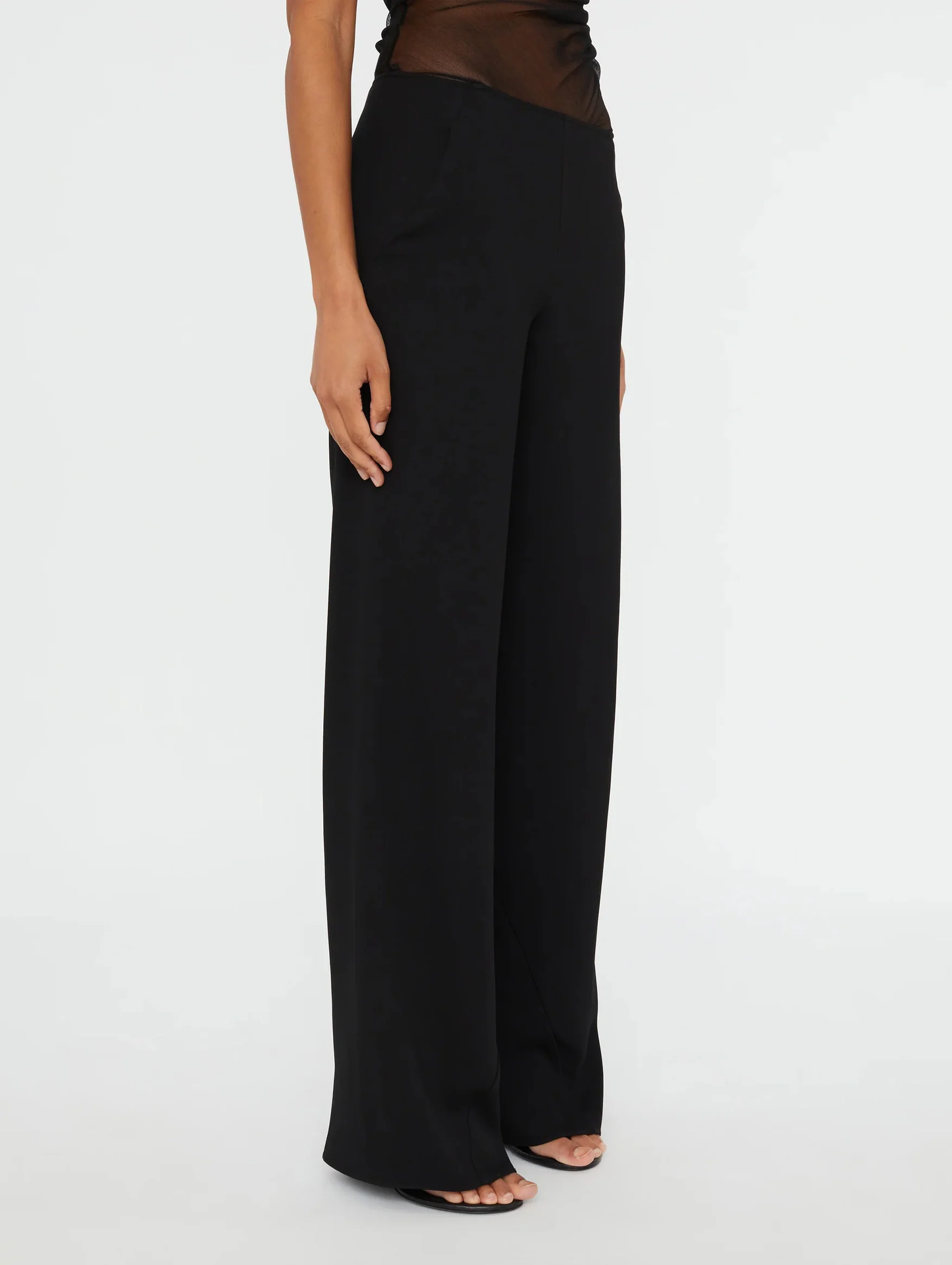 Traverse Bias Trouser in Black - Image 4