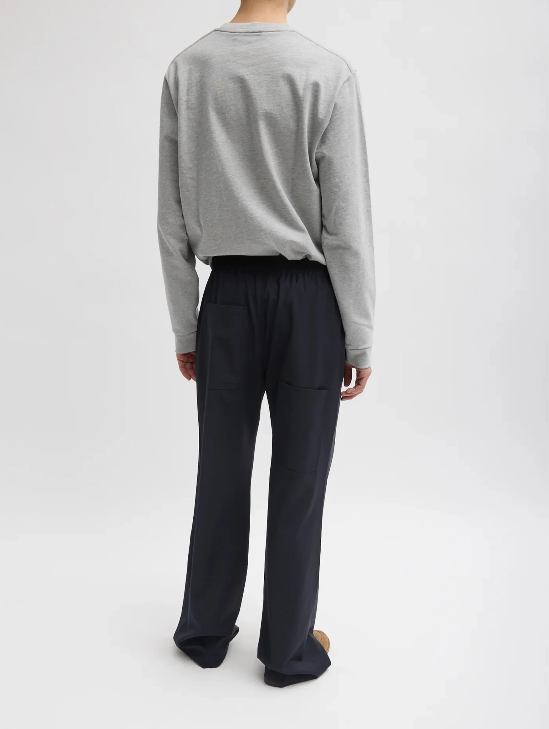 Tropical Wool Regular Scottie Jogger in Navy - Image 3