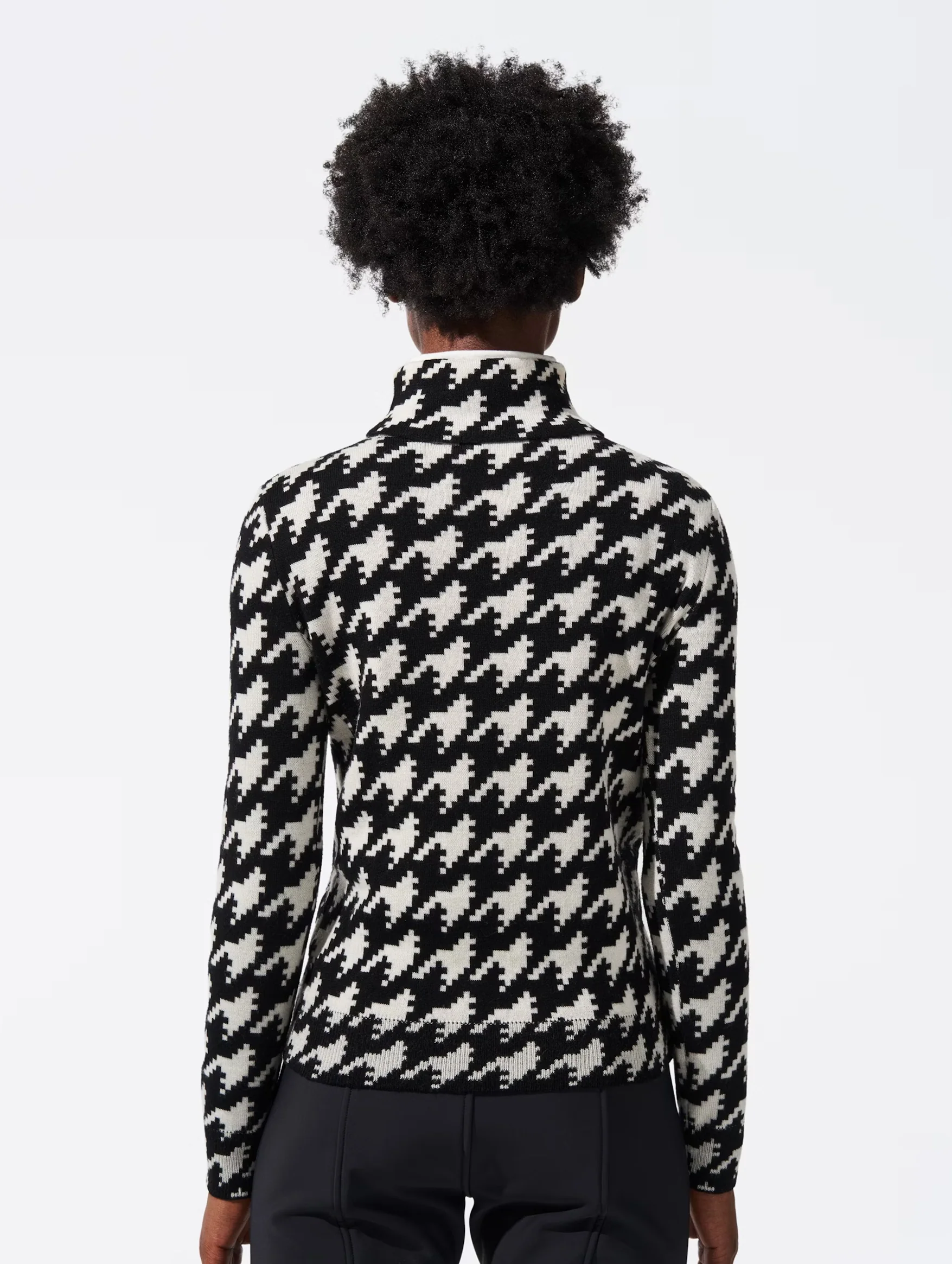 Turtle Neck Sweater in Houndstooth - Image 3
