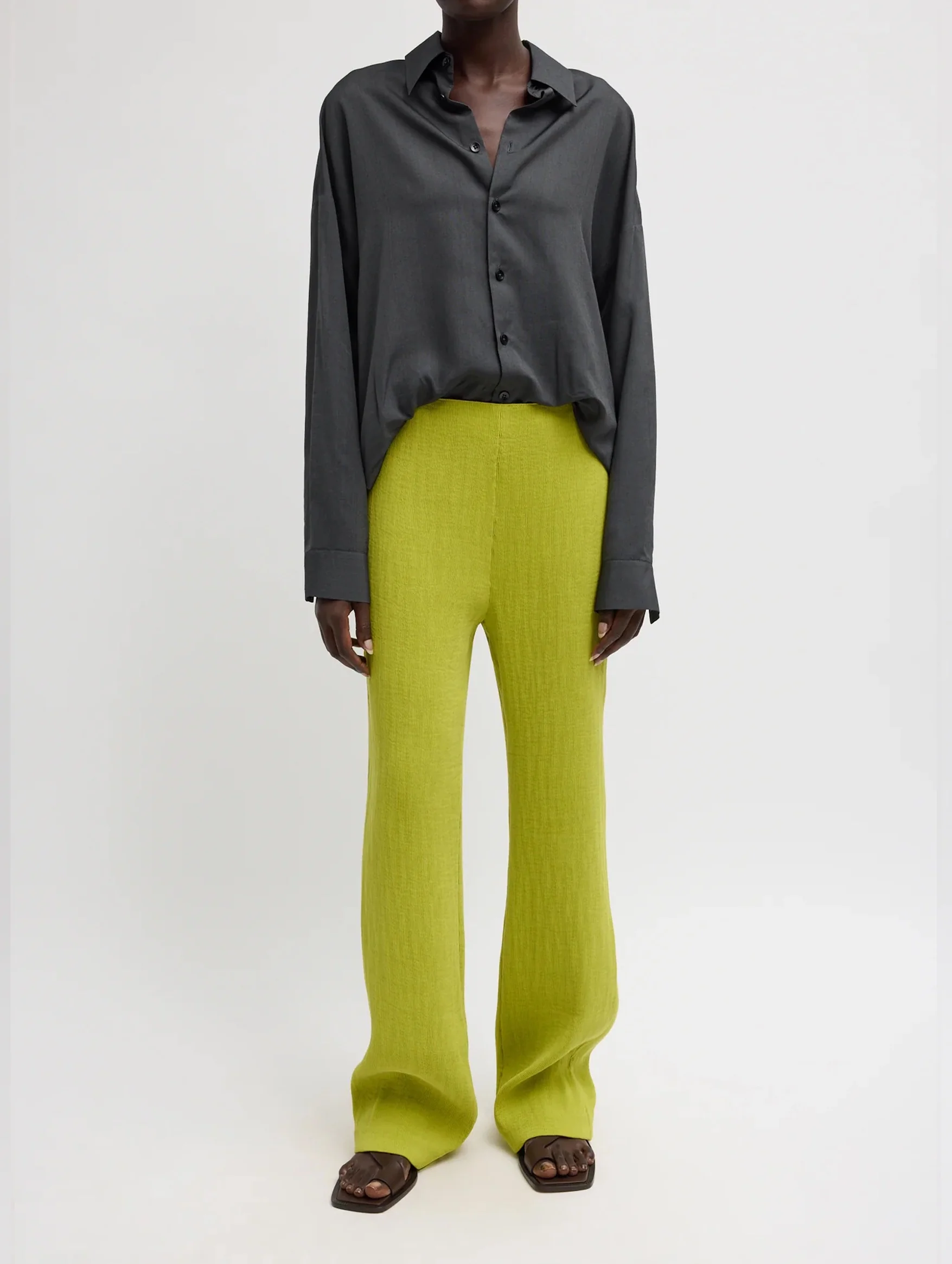 Viscose Plisse Corbit Pant in Peapod