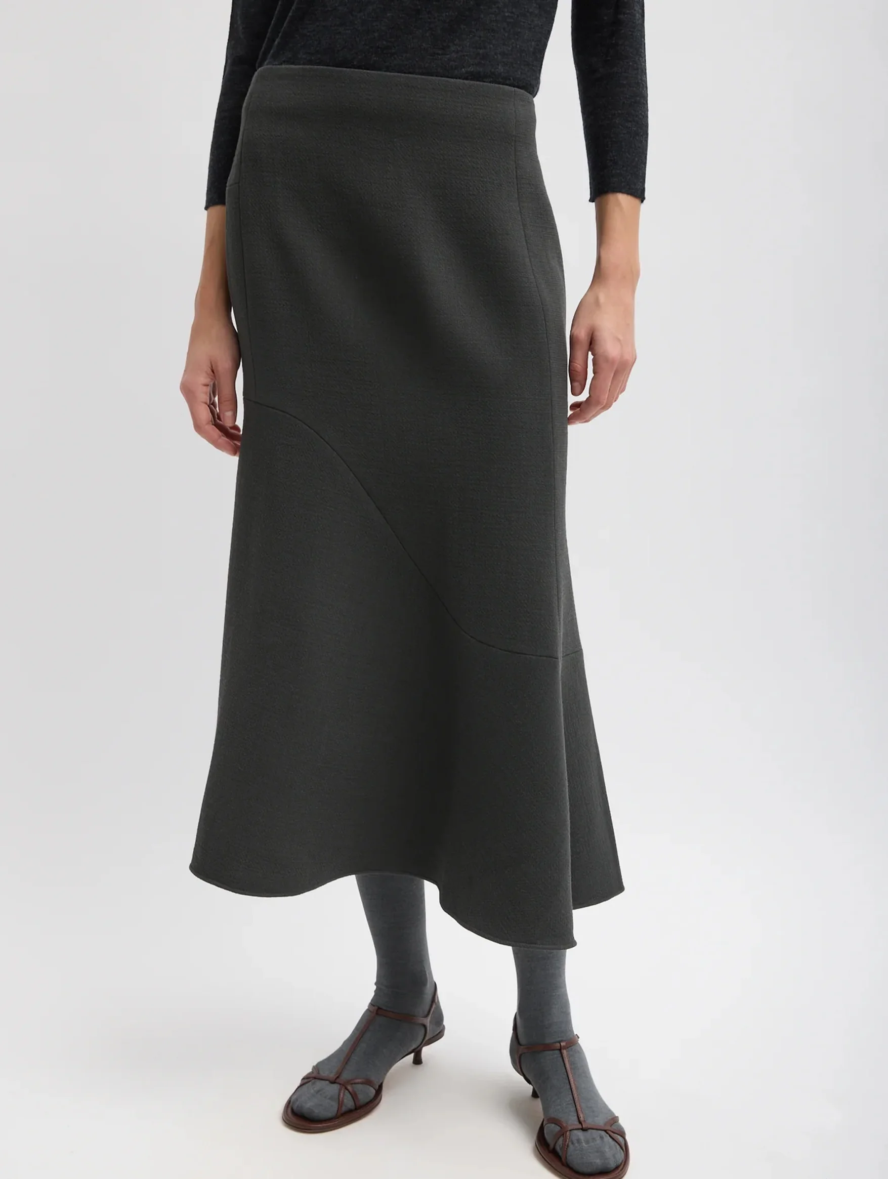 Wool Crepe Marte Fluid Skirt in Dark Grey - Image 5
