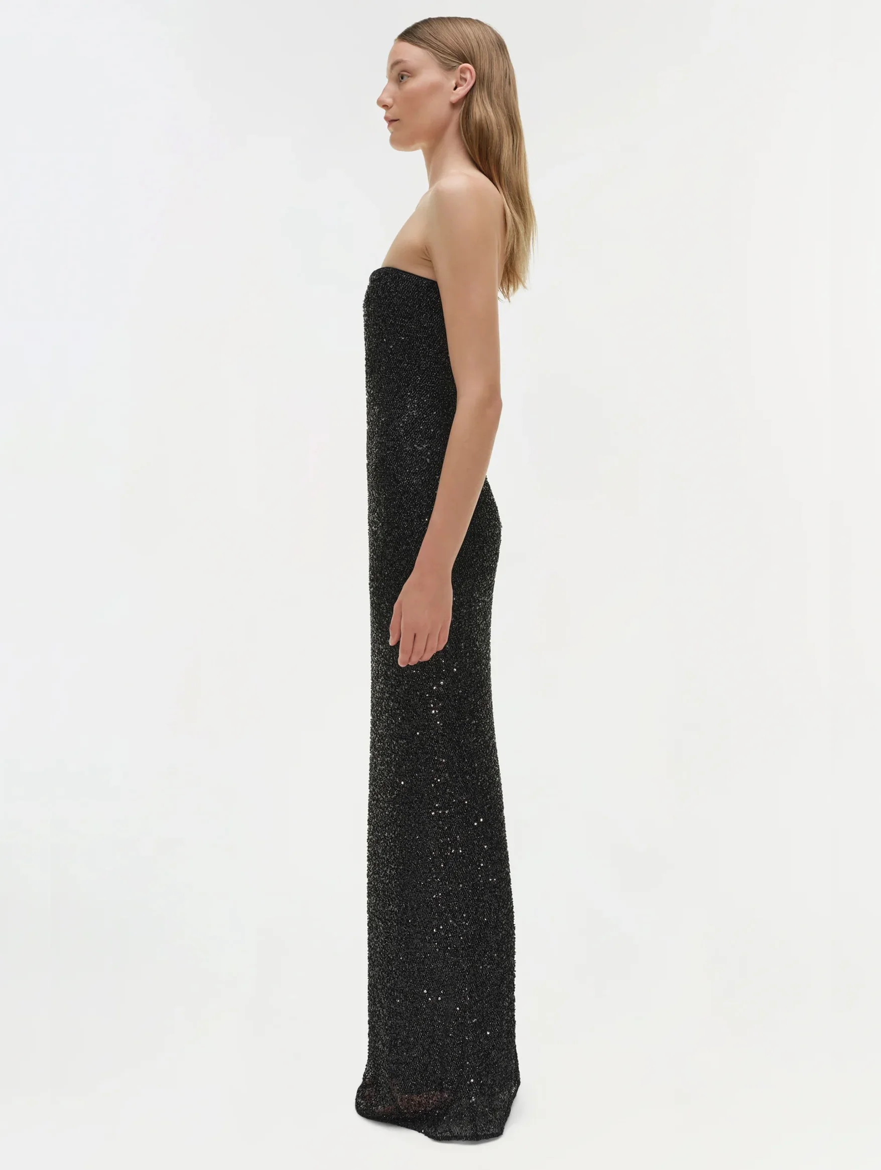 Xyla Sleeveless Midi Dress in Black - Image 4